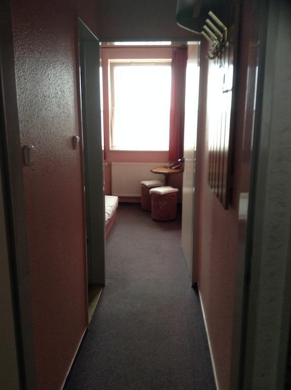 Panama Motel Székesfehérvár Habitación foto